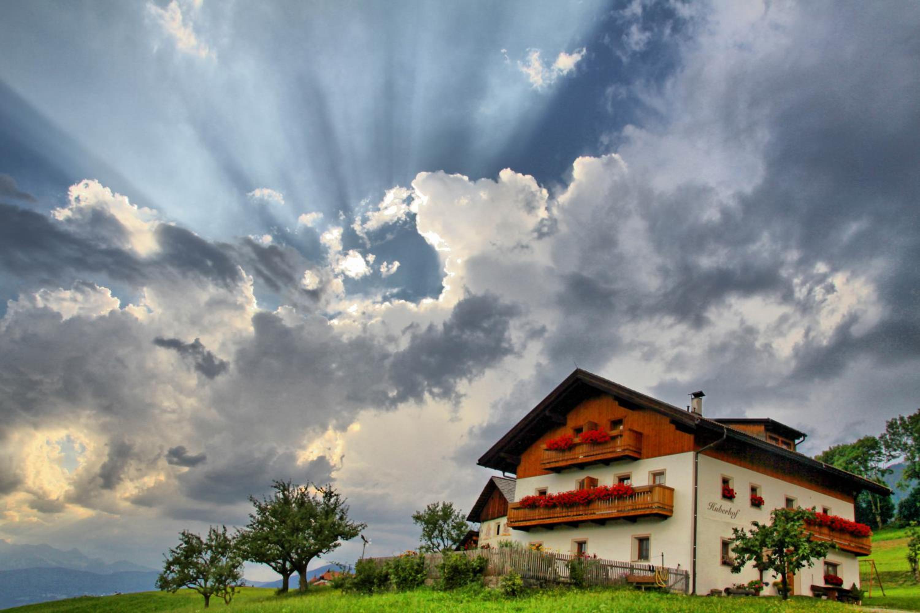 Huberhof Morgensonne photo 2