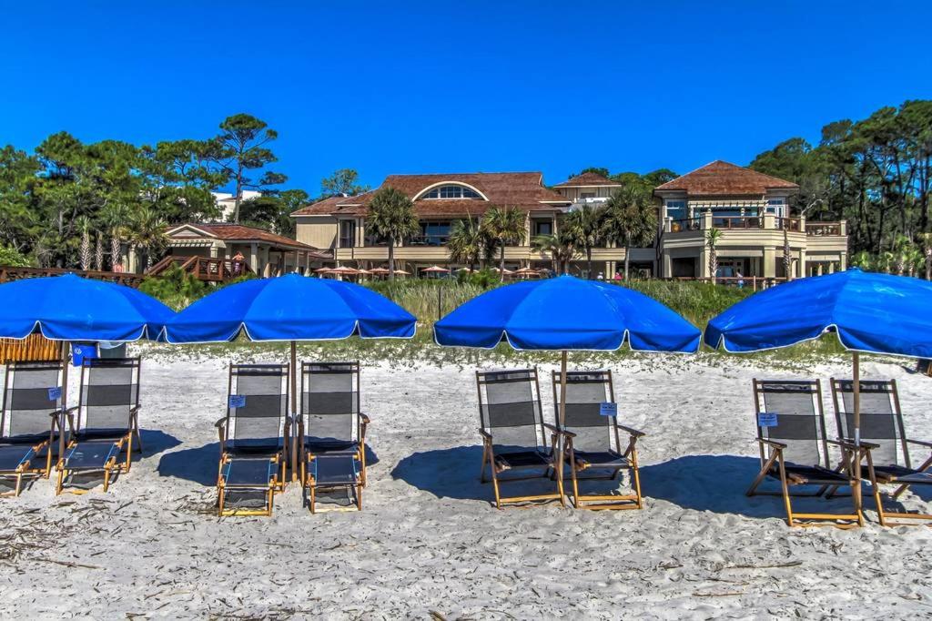 Updated kitchens & baths Flat Screen TVs Bike Rentals & Beach Gear Included view 5