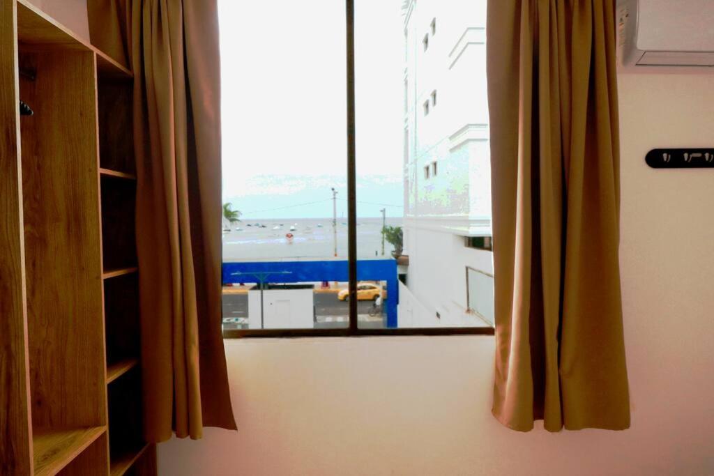 SALINAS DEPARTAMENTO ZONA HOTELERA SECTOR MALECON CON ASCENSOR 105 mt2 WIFI view 5