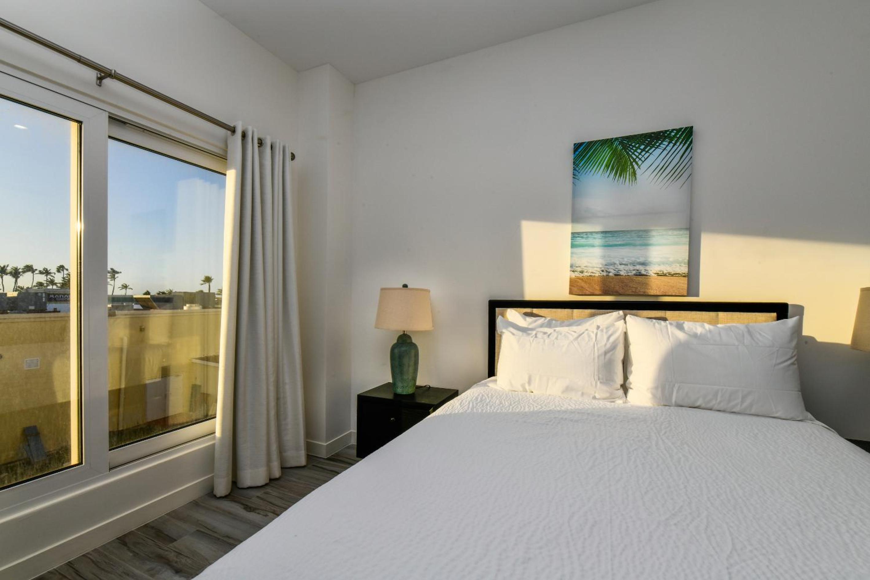 Cove 101 J.E. Irausquin Blvd 384-A