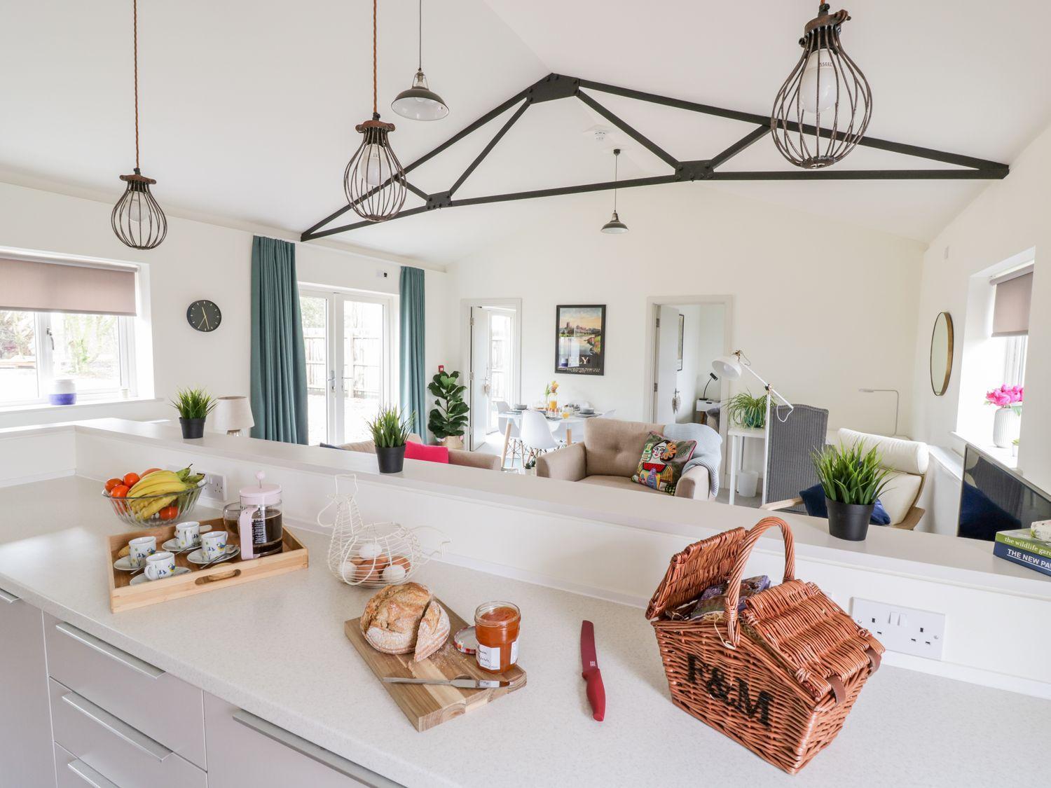 Oak Cottage at Gravel Farm view 4