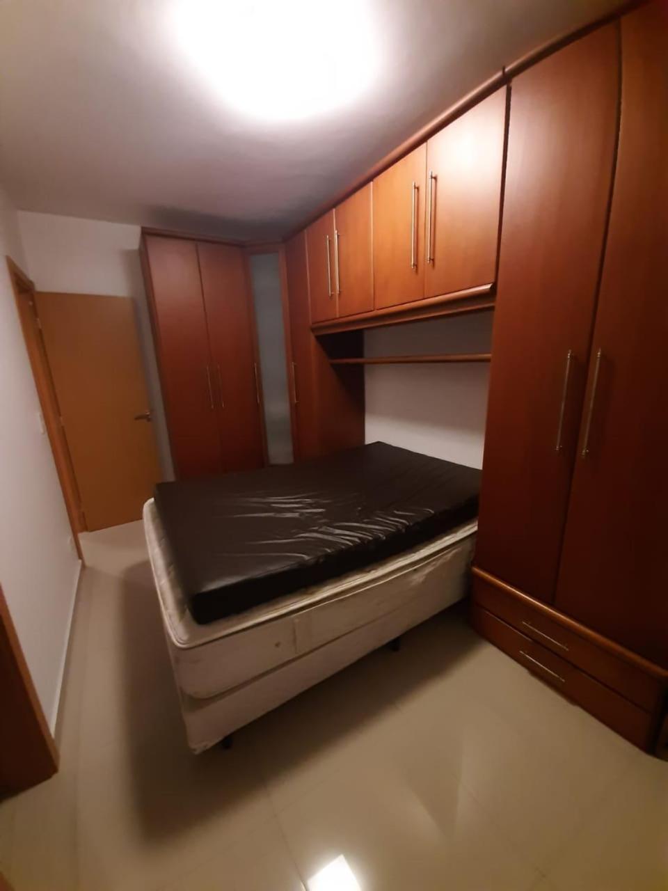 Ilhas de Salinas - Apartamento com vista para o mar, 2 suítes, 2 vagas na garagem e localizado a 200m da praia