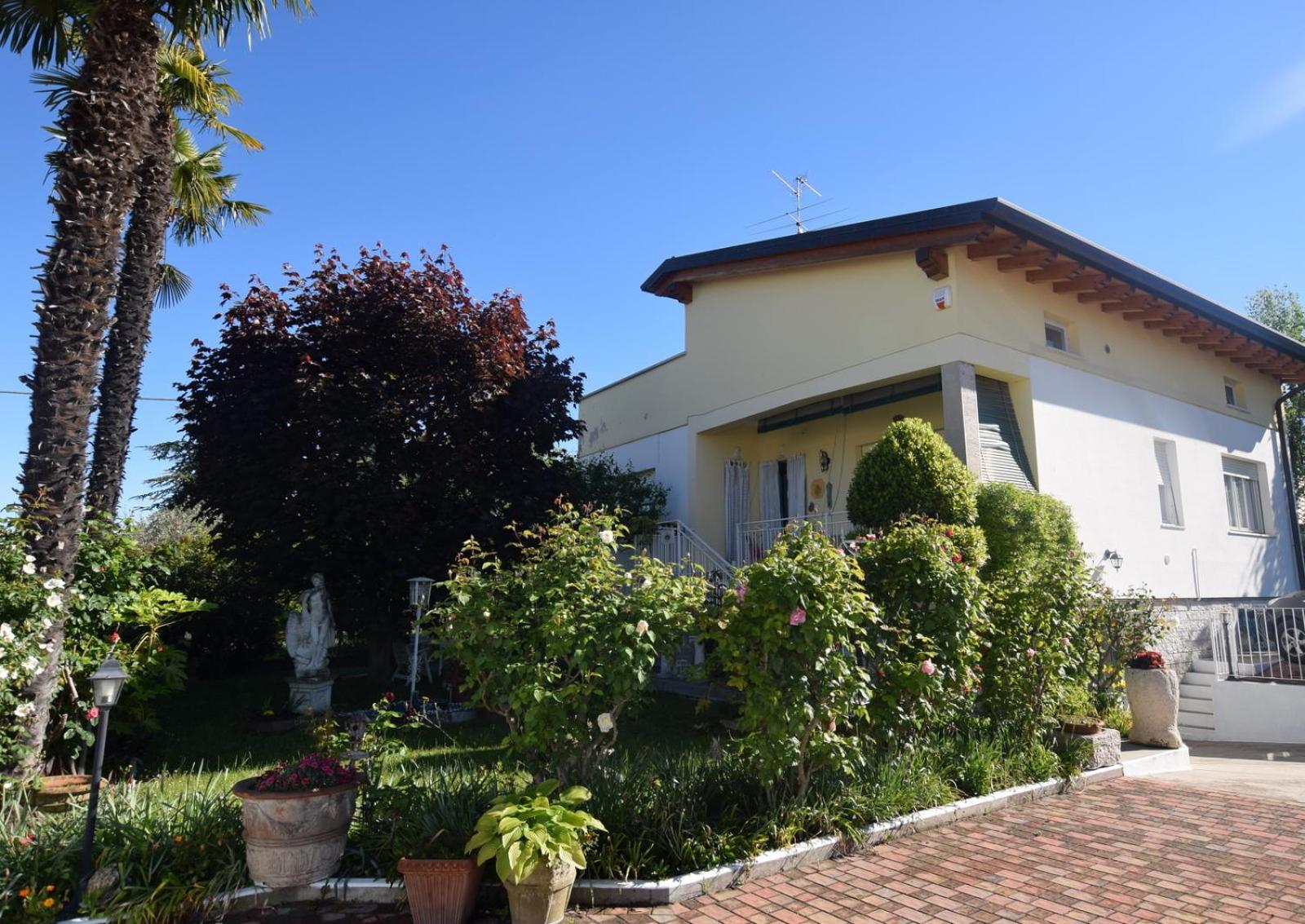 VILLA LE FATE dimora di Charme con piscina view 3
