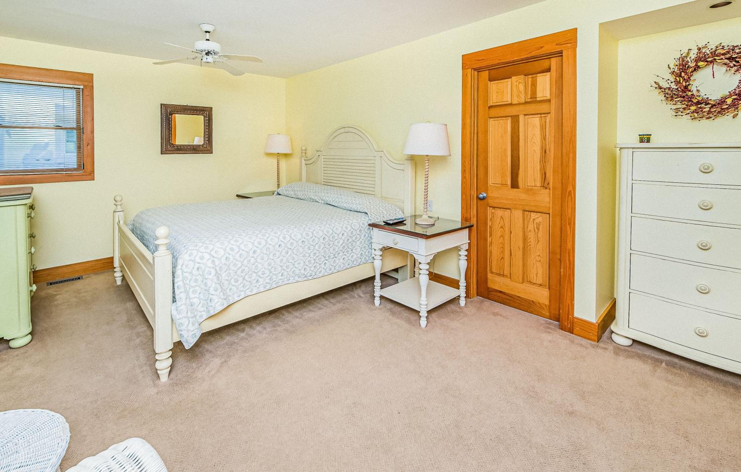 Run-A-Way Bay - Duck, Sanderling, Oceanfront, Ocean View, Hot Tub, Community Pool, Tennis