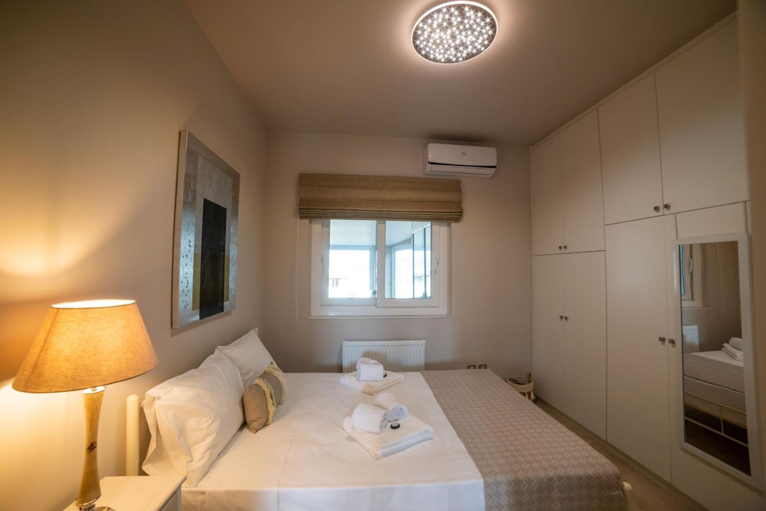 Daedalus Luxury Home - Seaview & Heated Pool view 4
