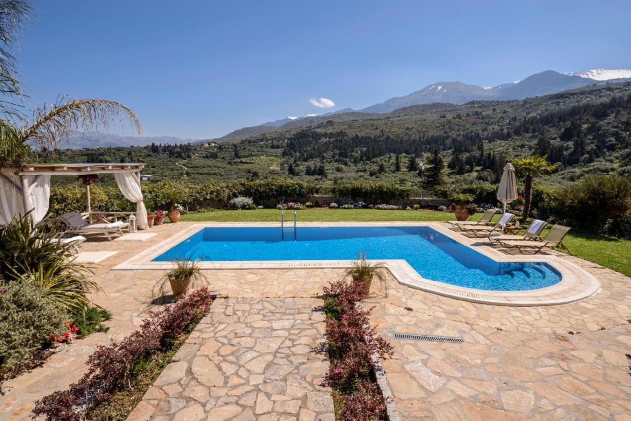 Villa Kalithea - Elegant Secluded Villa