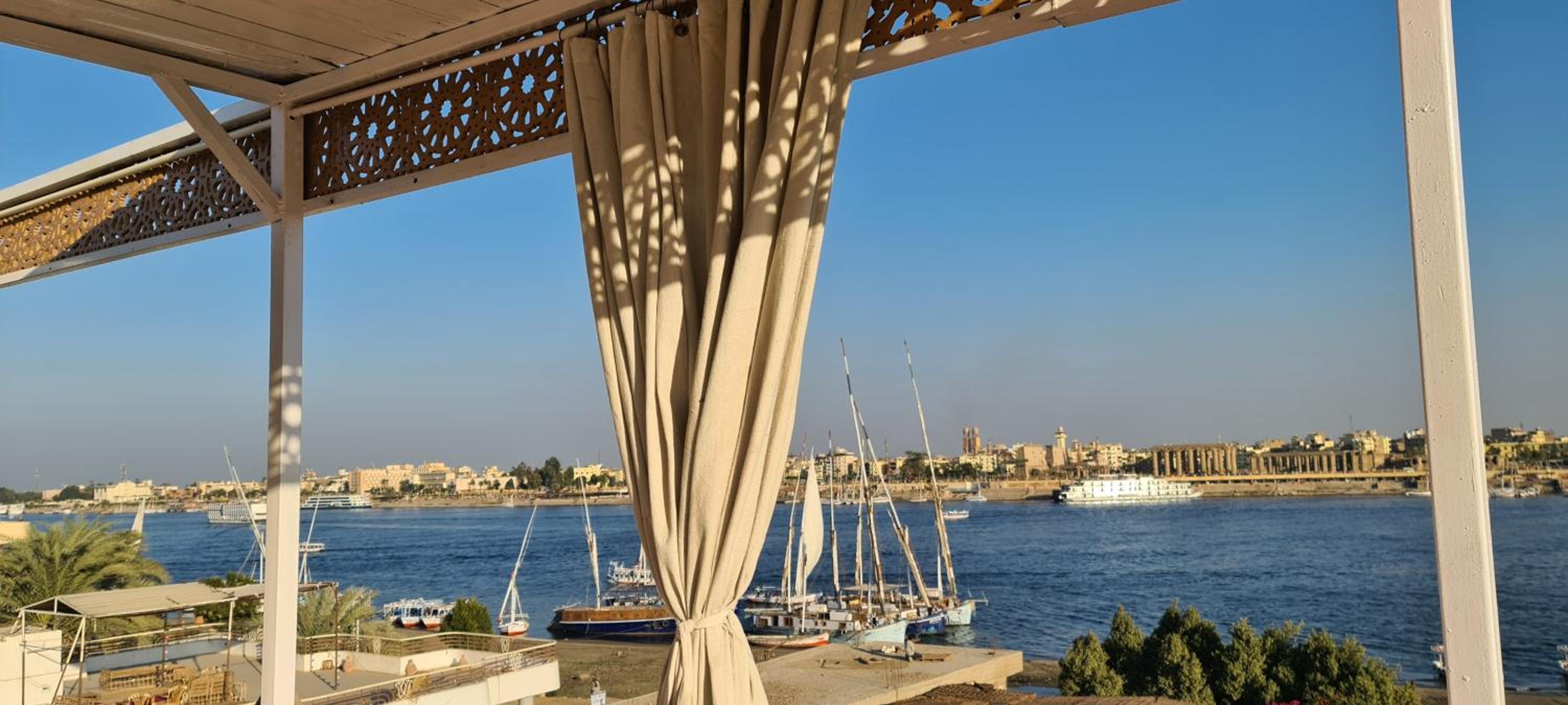 Senmut Luxory Apartments