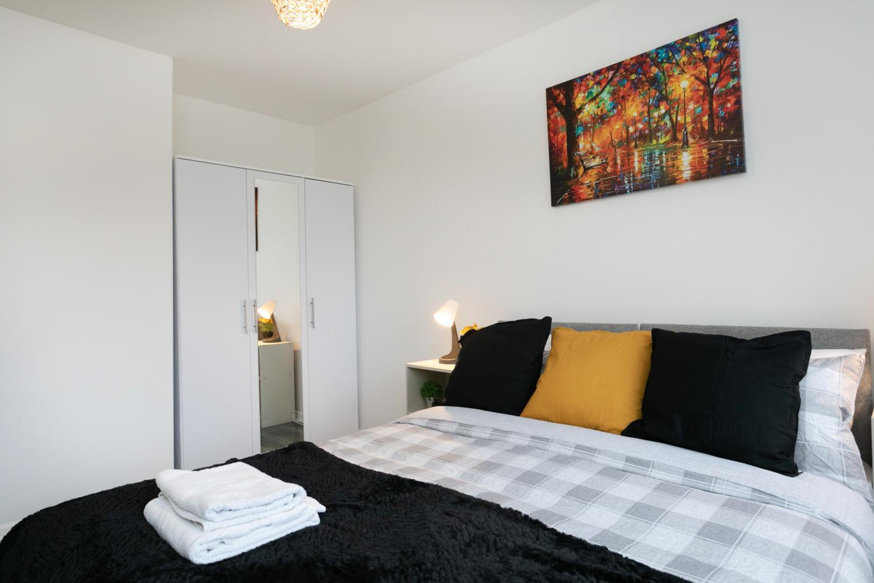 Nottingham Top Serviced Home - Chayil Experts view 3
