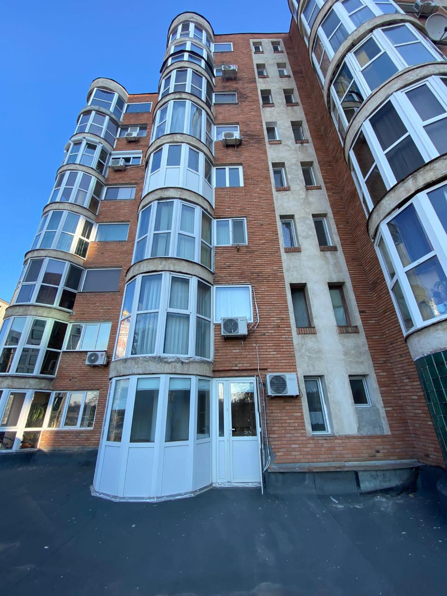 Iulius Town view apartment