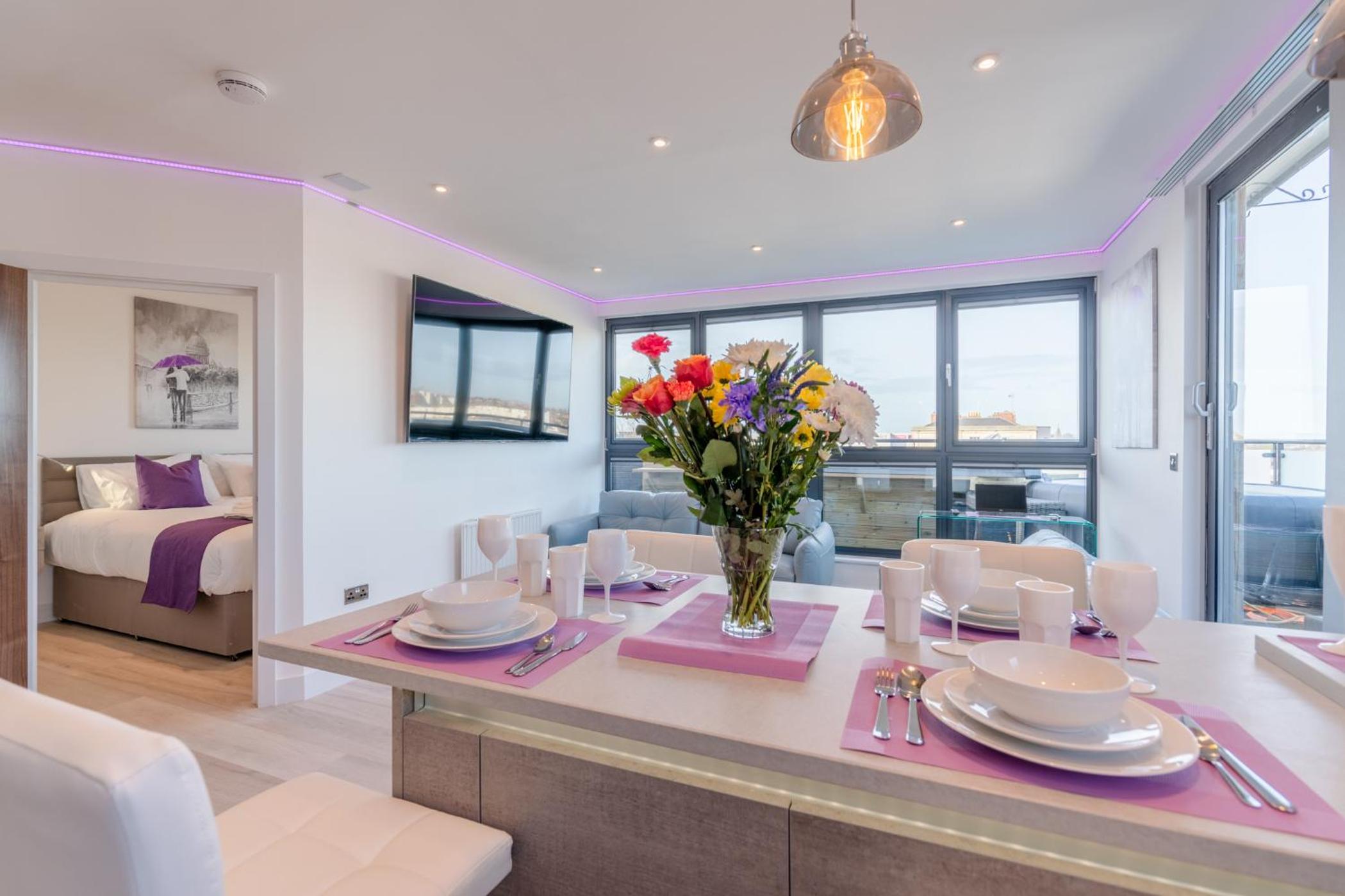 Hotel Central Penthouse With Hot Tub & Views 22