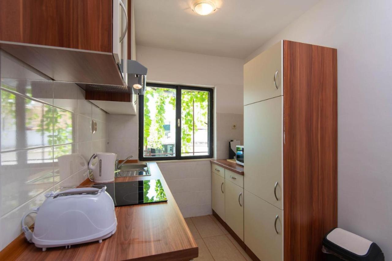 Apartments Ljiljana