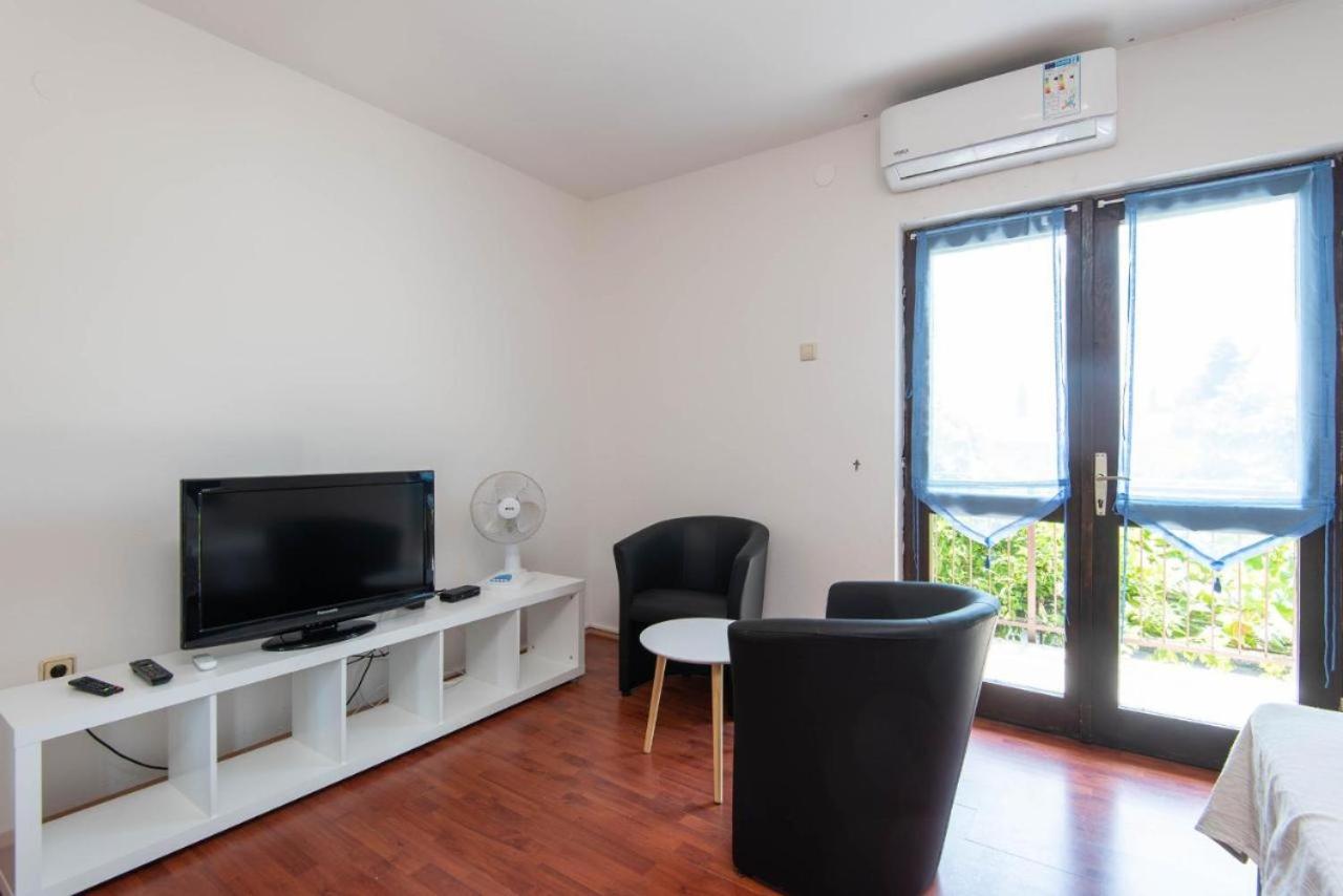 Apartments Ljiljana