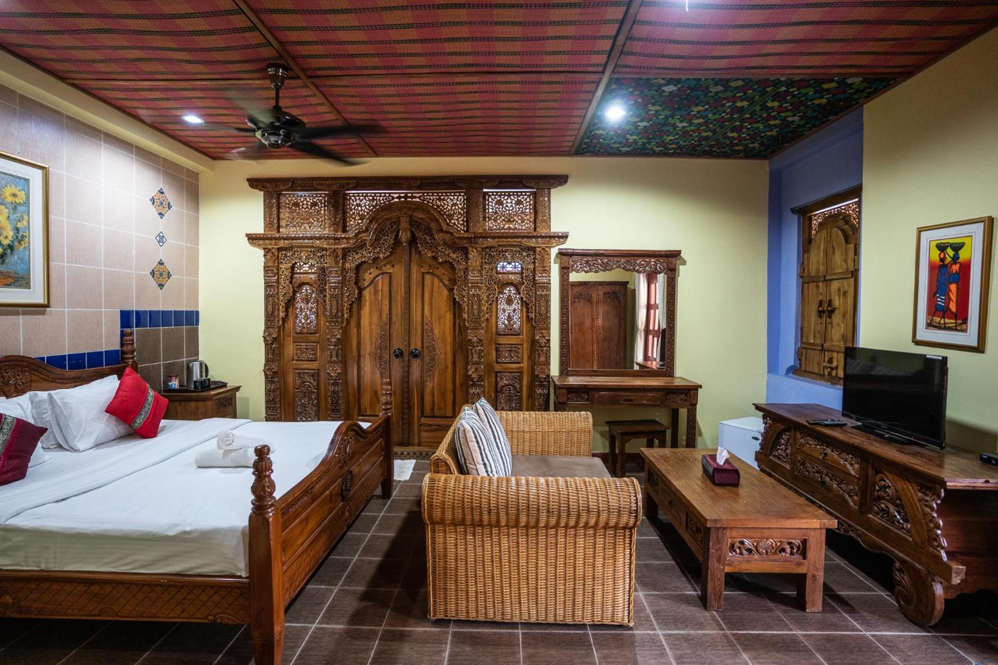 Lost Paradise Resort