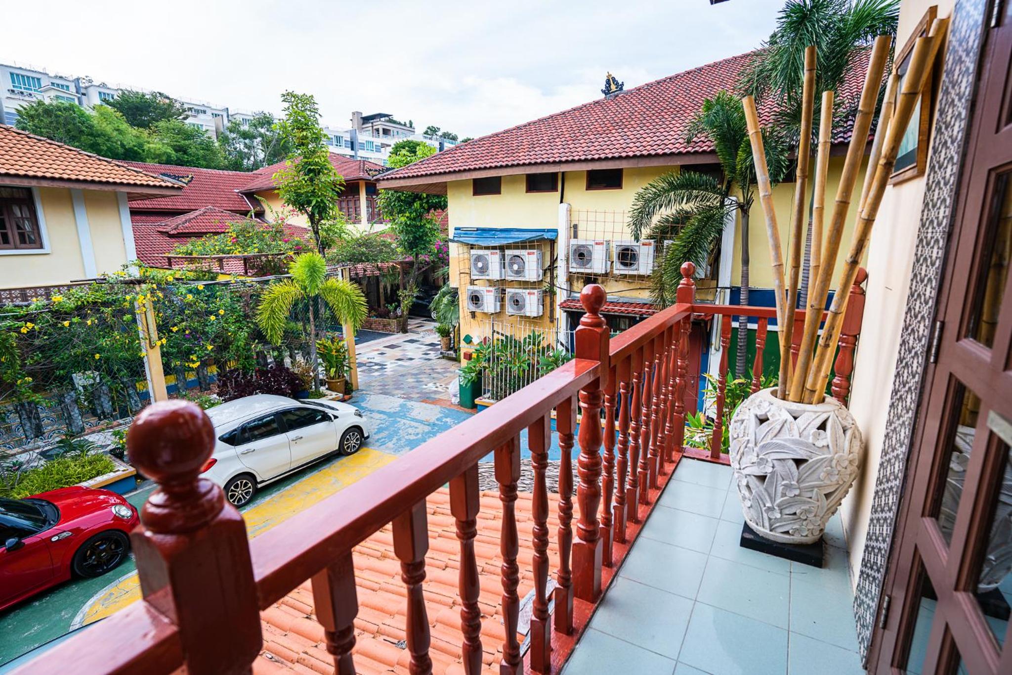 Lost Paradise Resort