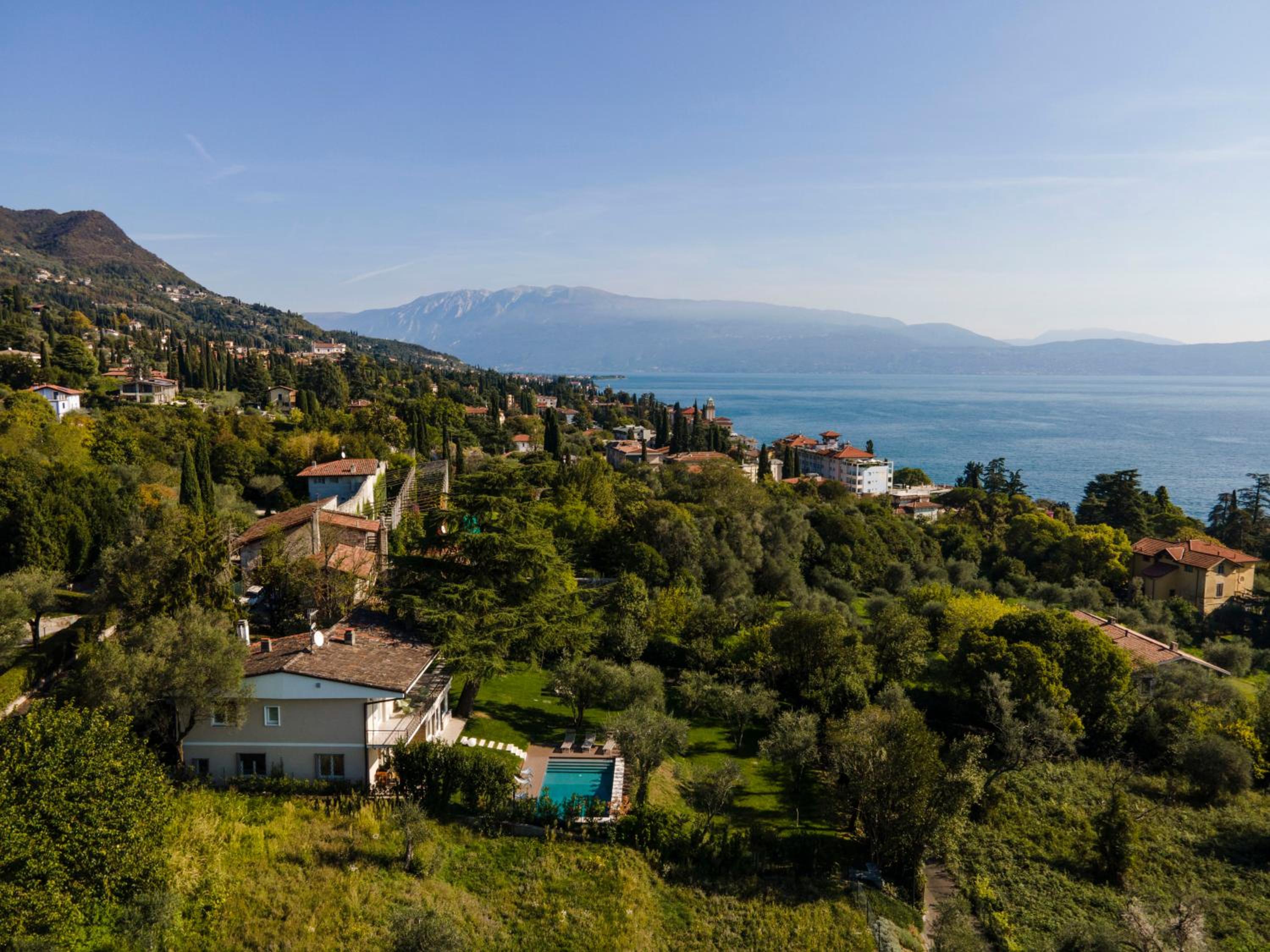 Villa dei Lauri - villa vista lago con piscina view 5