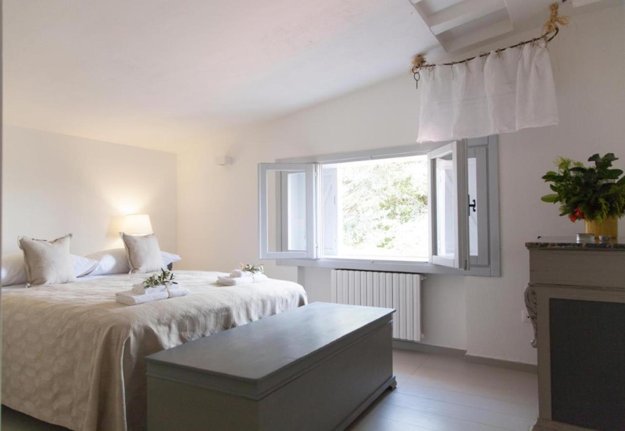 Villa Angela Pool & Suites, piscina privata, giardino, barbecue, parcheggio e WiFi gratuita