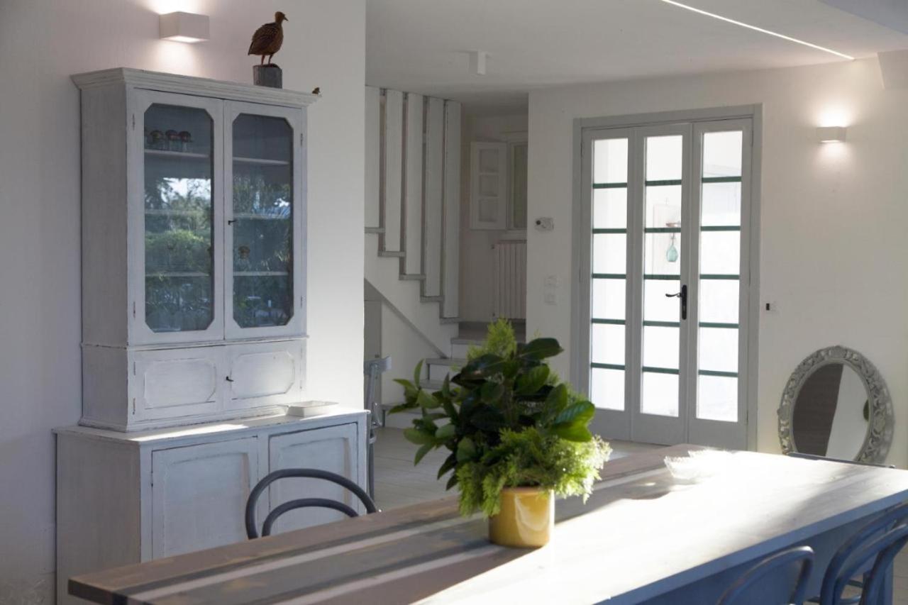 Villa Angela Pool & Suites, piscina privata, giardino, barbecue, parcheggio e WiFi gratuita
