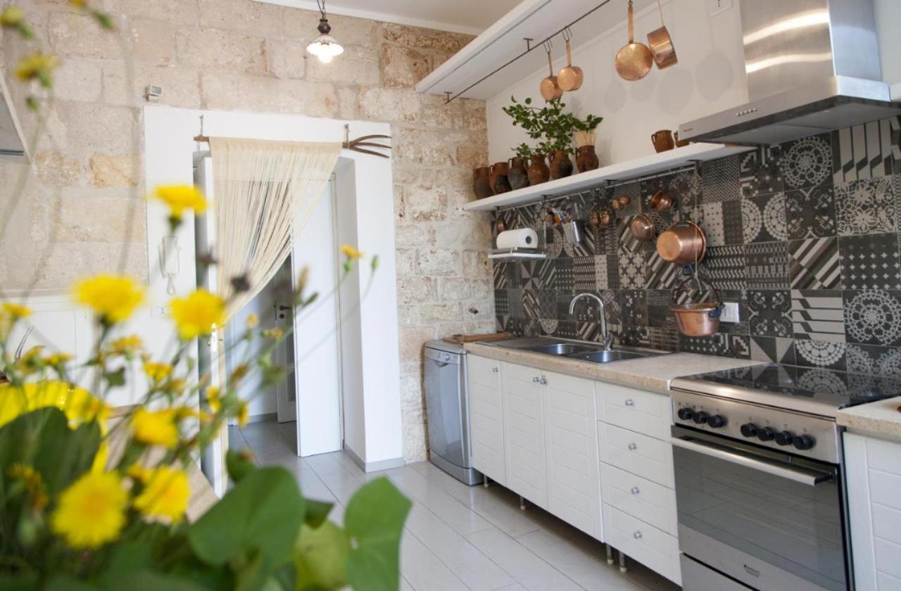 Villa Angela Pool & Suites, piscina privata, giardino, barbecue, parcheggio e WiFi gratuita