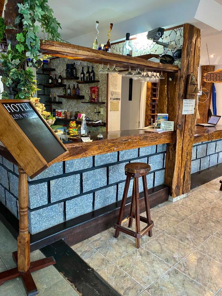 bar