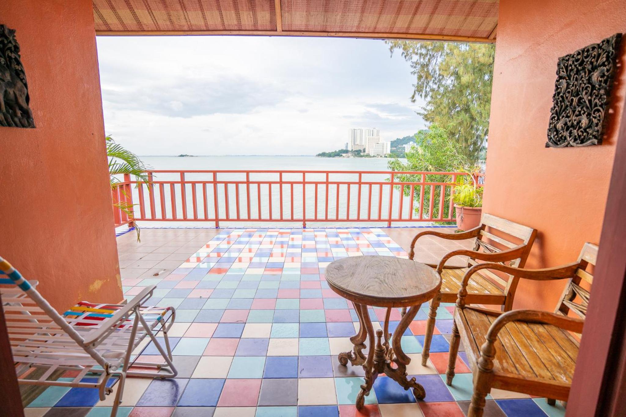 Lost Paradise Resort