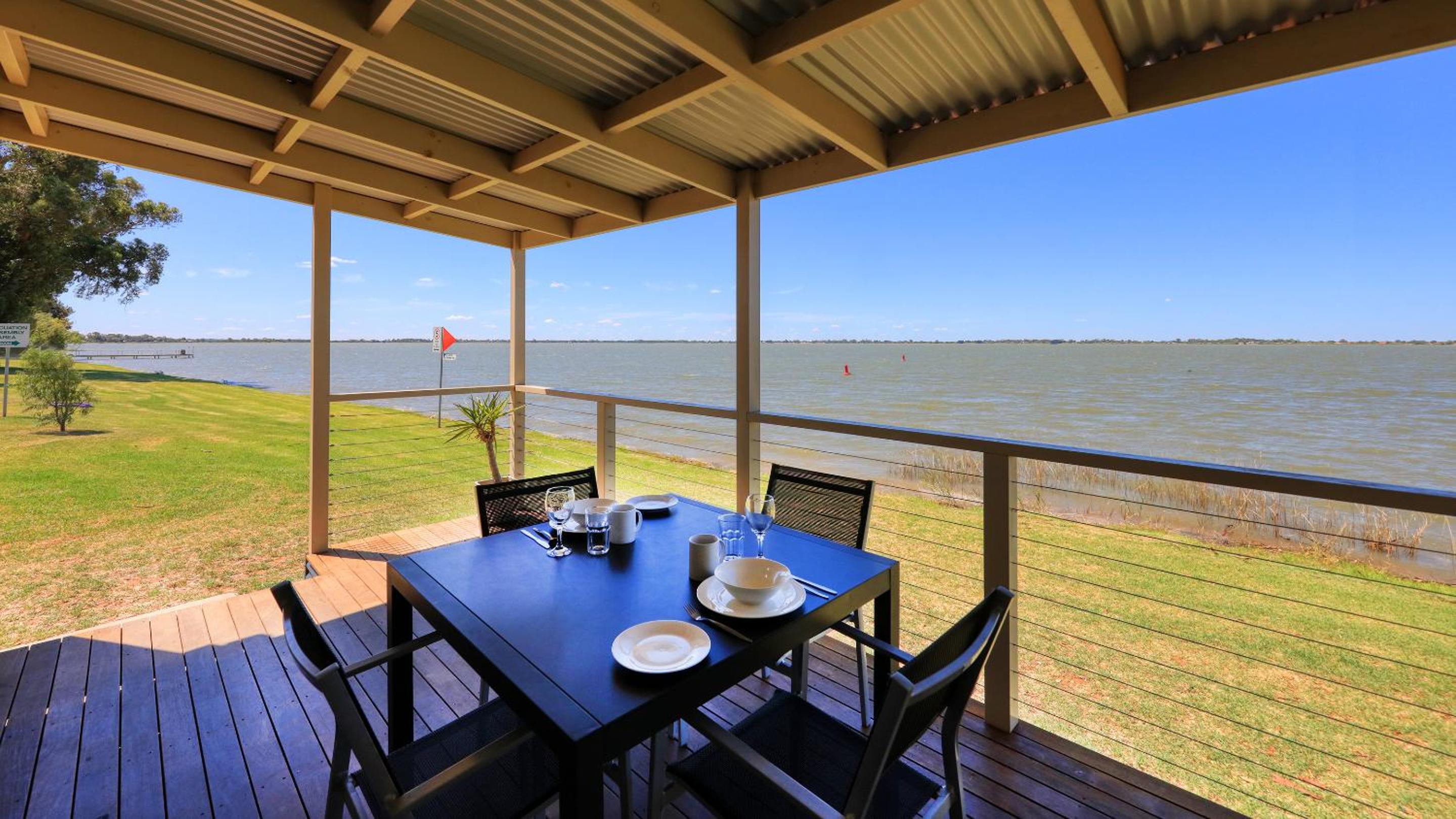 Lake Boga Caravan Park view 2
