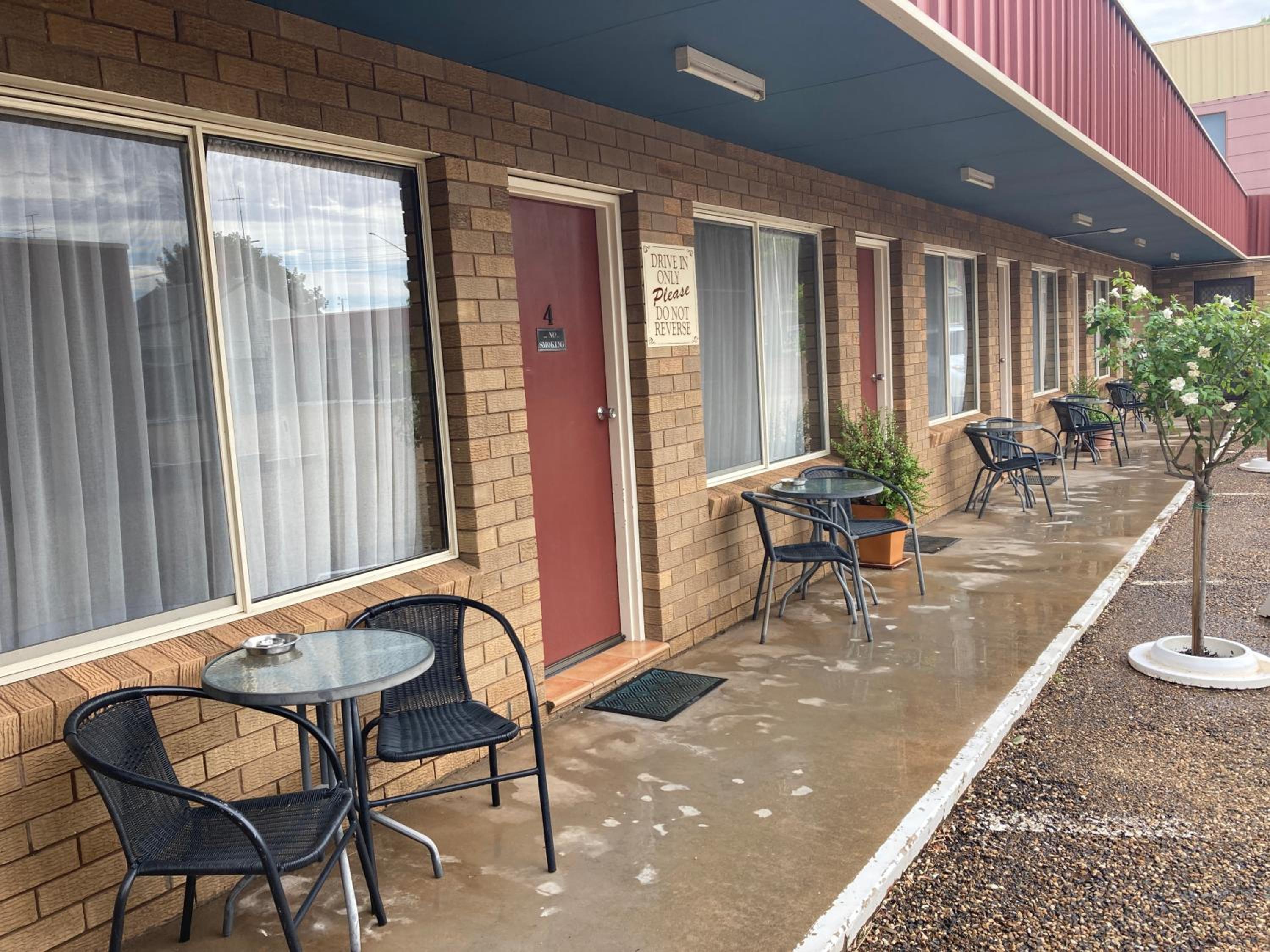 Camellia Motel