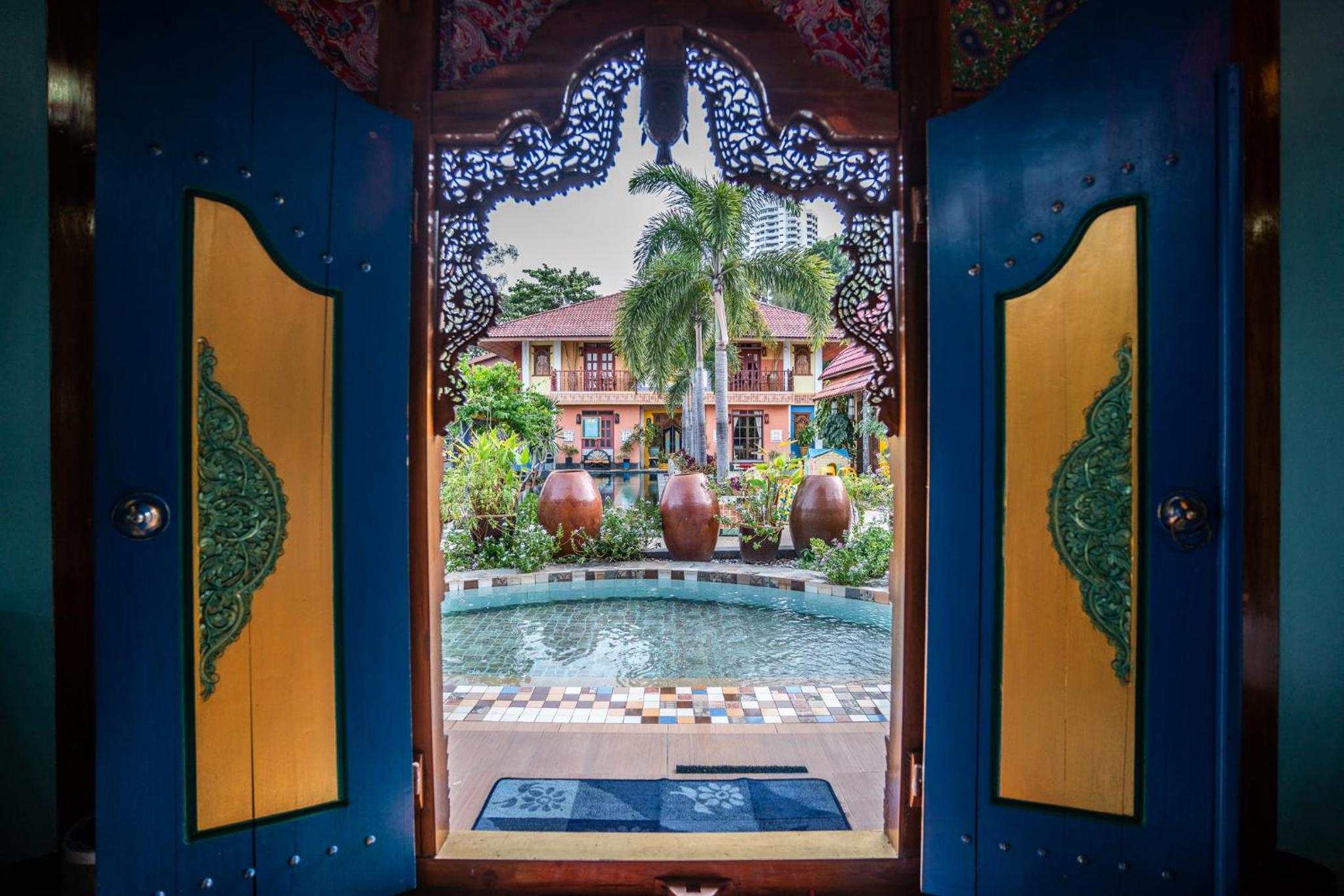 Lost Paradise Resort
