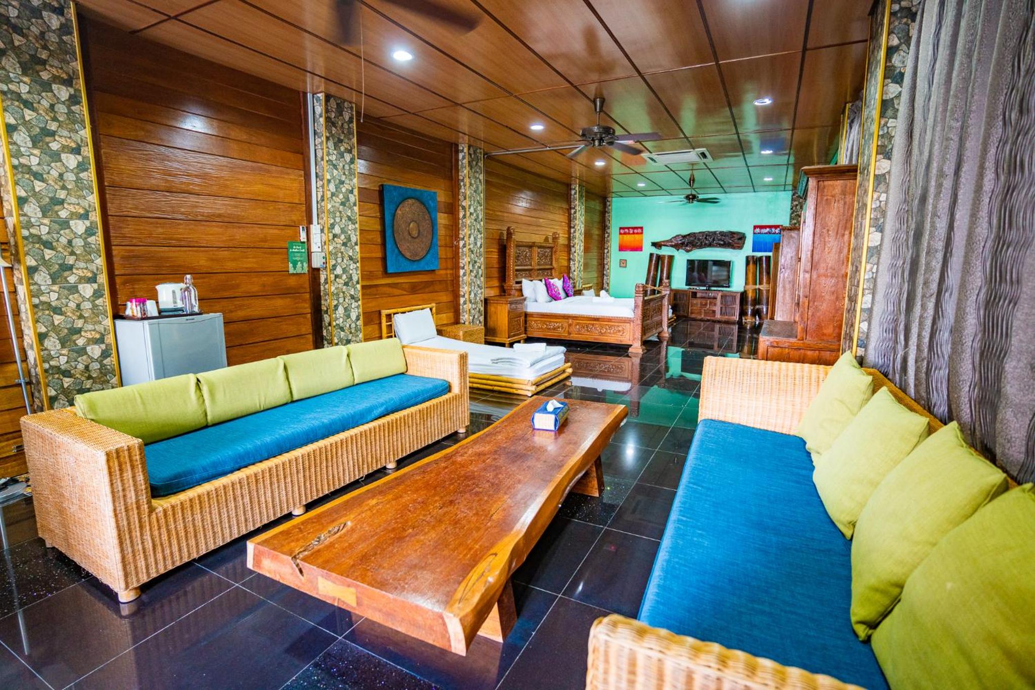 Lost Paradise Resort