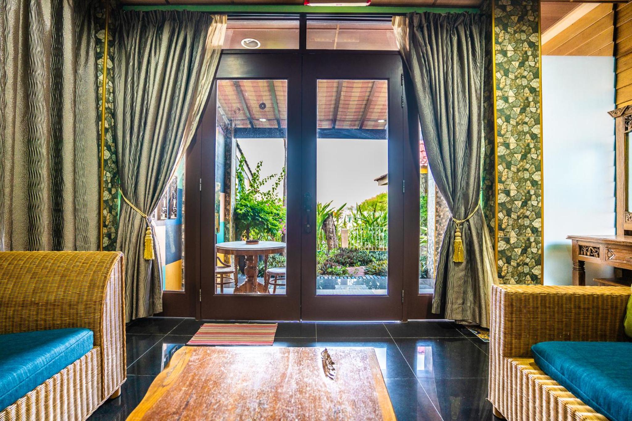 Lost Paradise Resort
