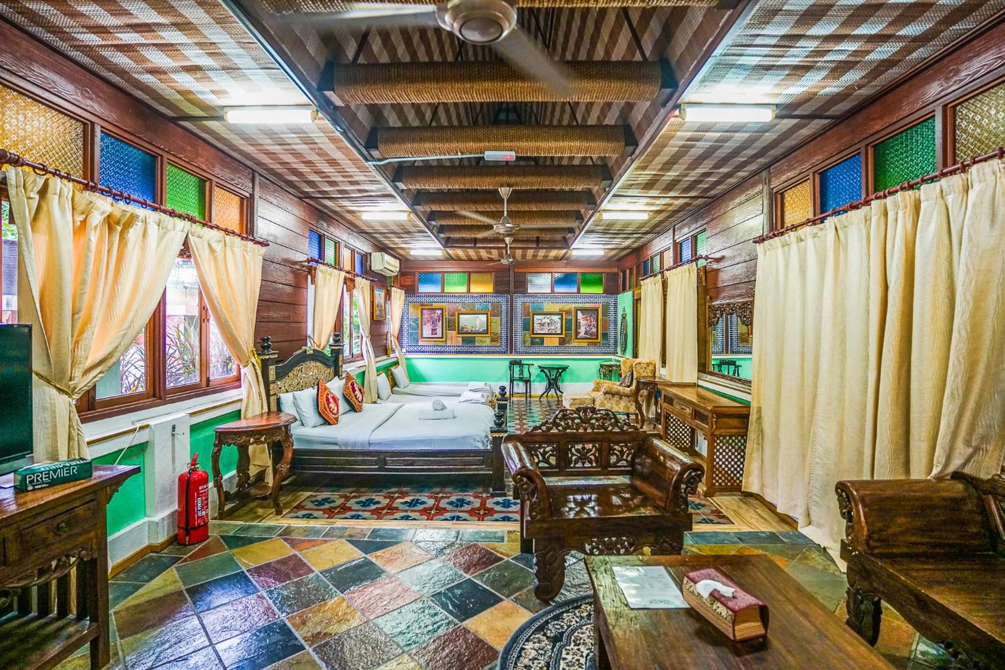 Lost Paradise Resort