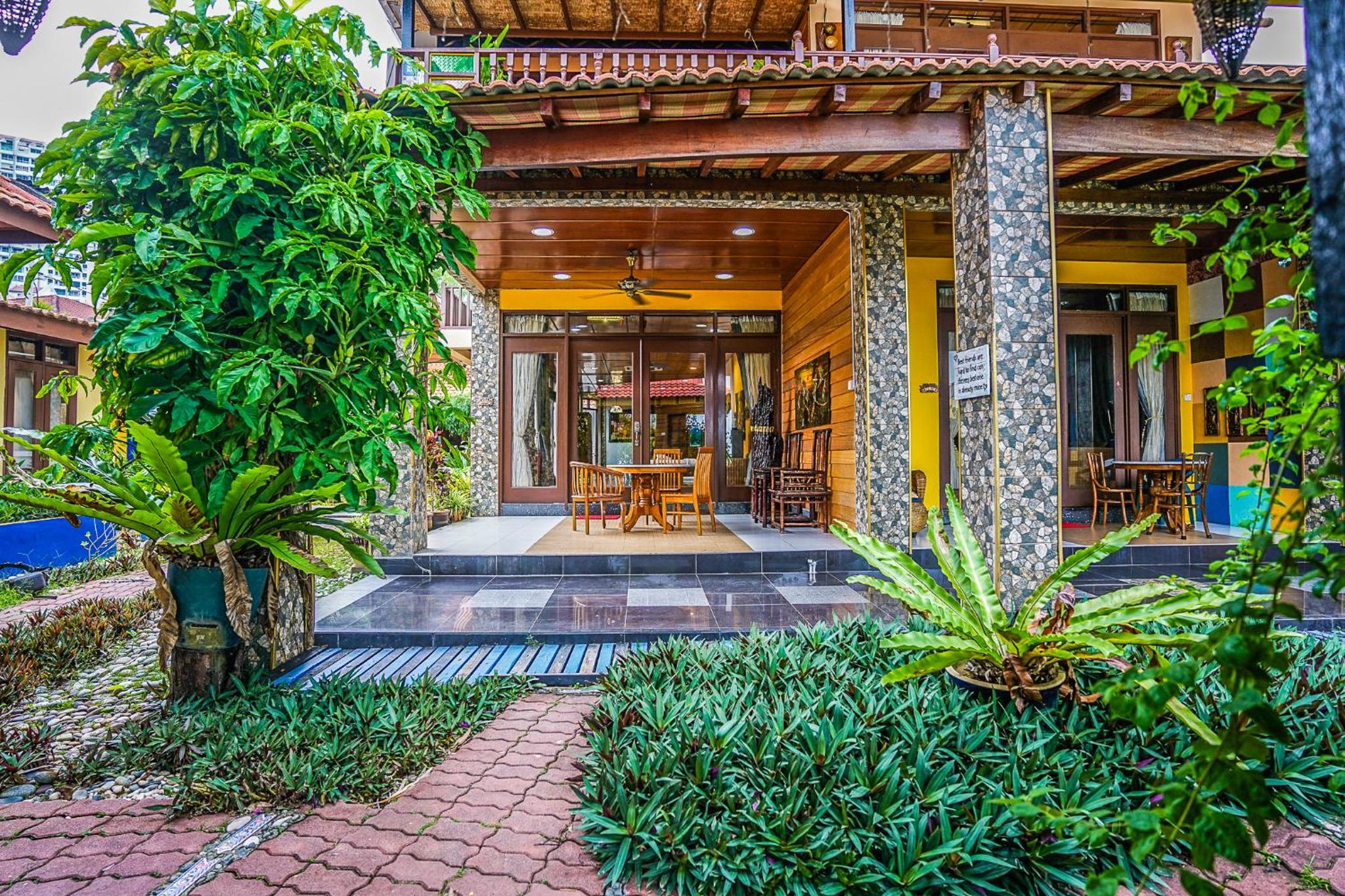 Lost Paradise Resort