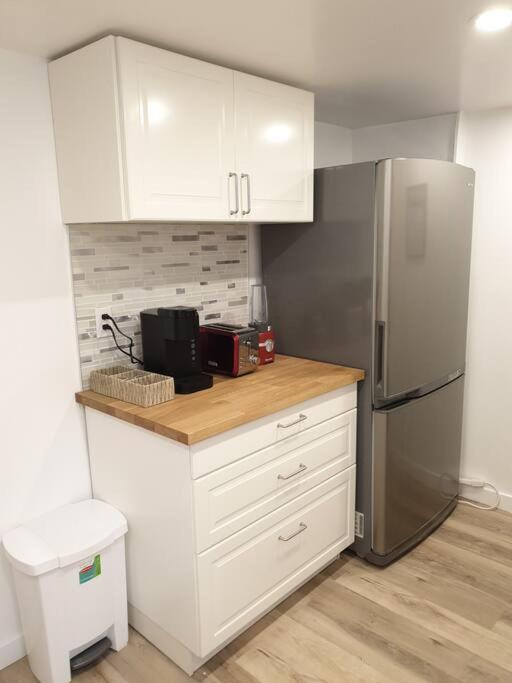 Happy, Cozy, Loving Guest Space in West Vancouver