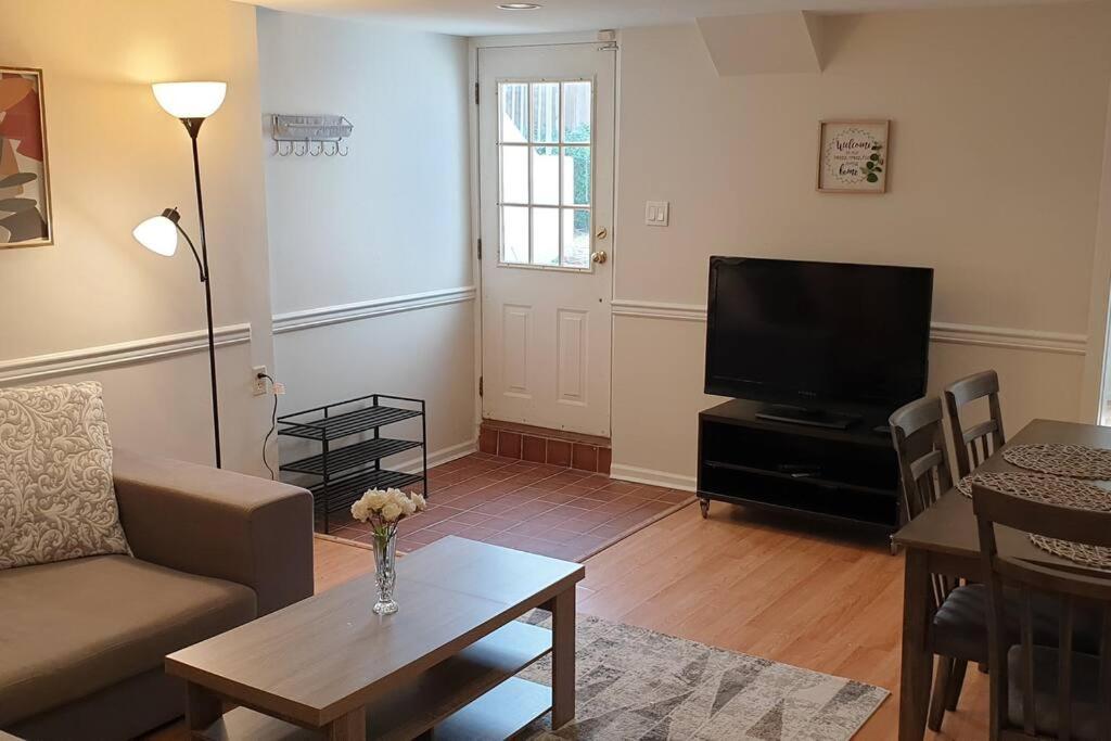 Happy, Cozy, Loving Guest Space in West Vancouver
