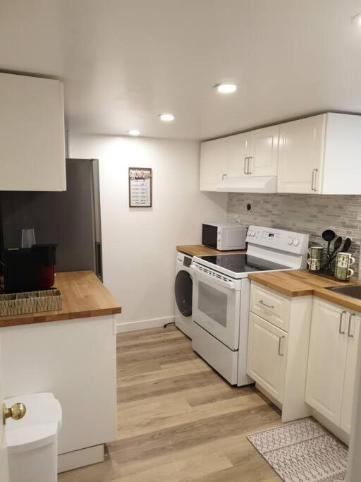Happy, Cozy, Loving Guest Space in West Vancouver