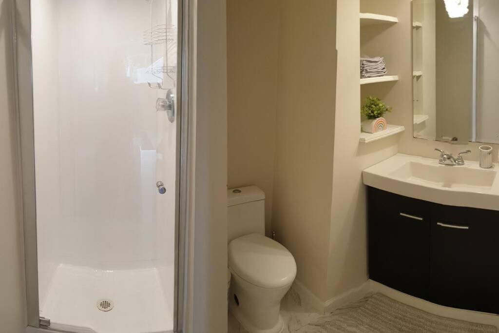 Happy, Cozy, Loving Guest Space in West Vancouver