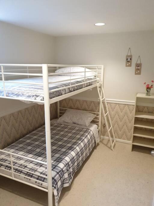 Happy, Cozy, Loving Guest Space in West Vancouver