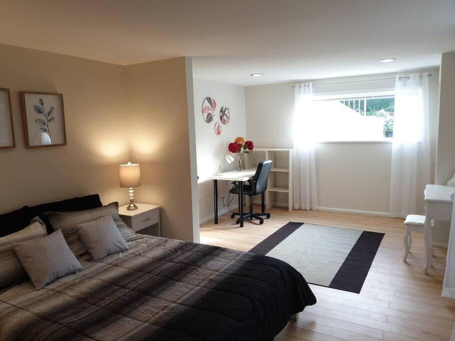 Happy, Cozy, Loving Guest Space in West Vancouver