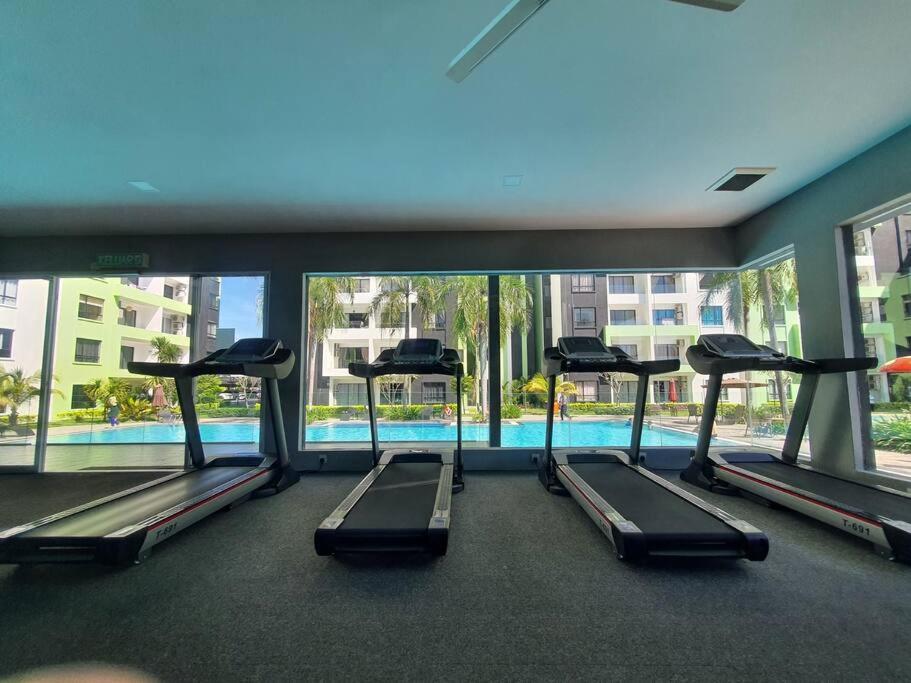 Manhattan Condo Ipoh with Water Park and Pool View photo 8
