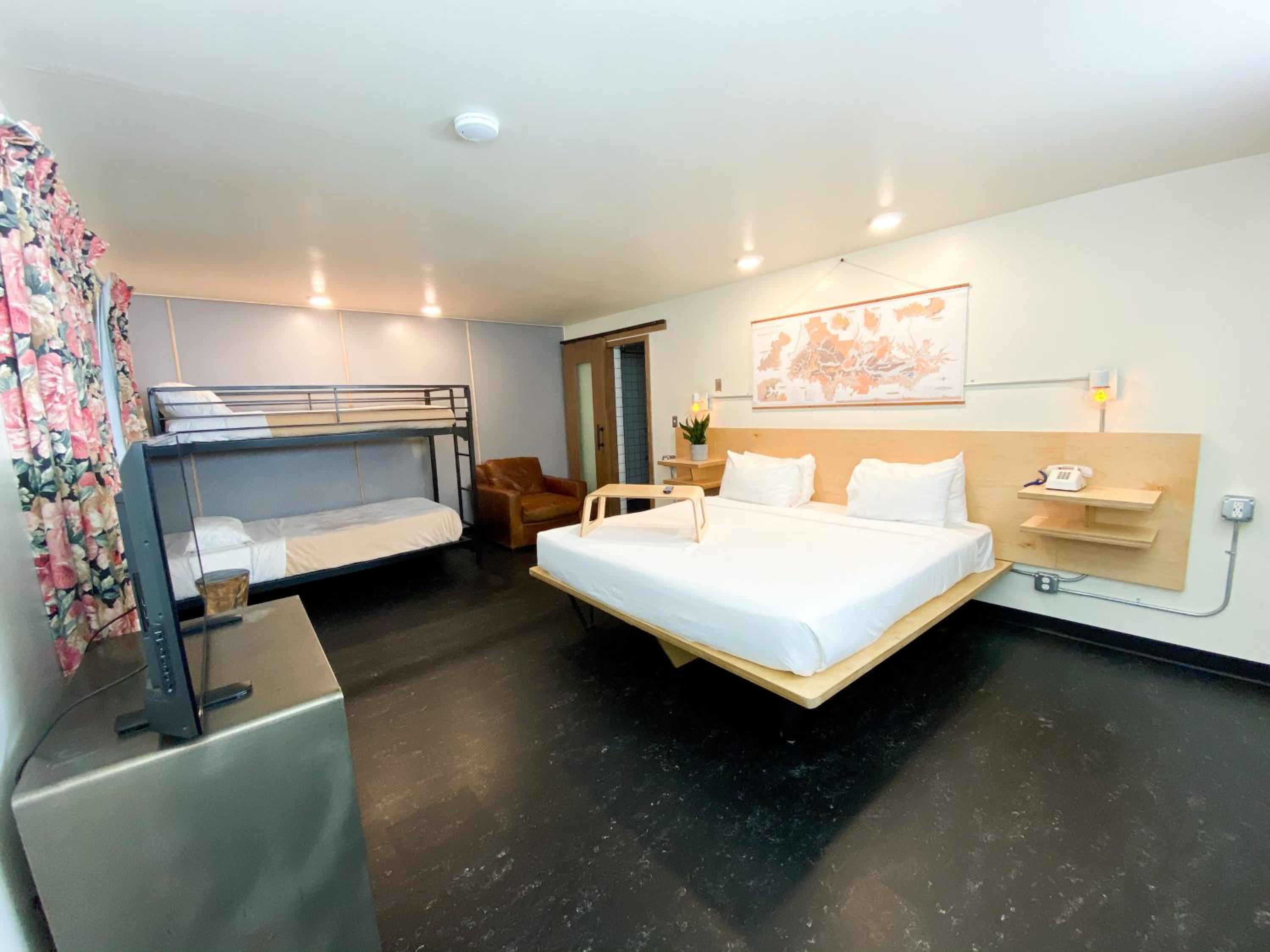 Albany Vacations - Hotel Corvallis - Property Image 3