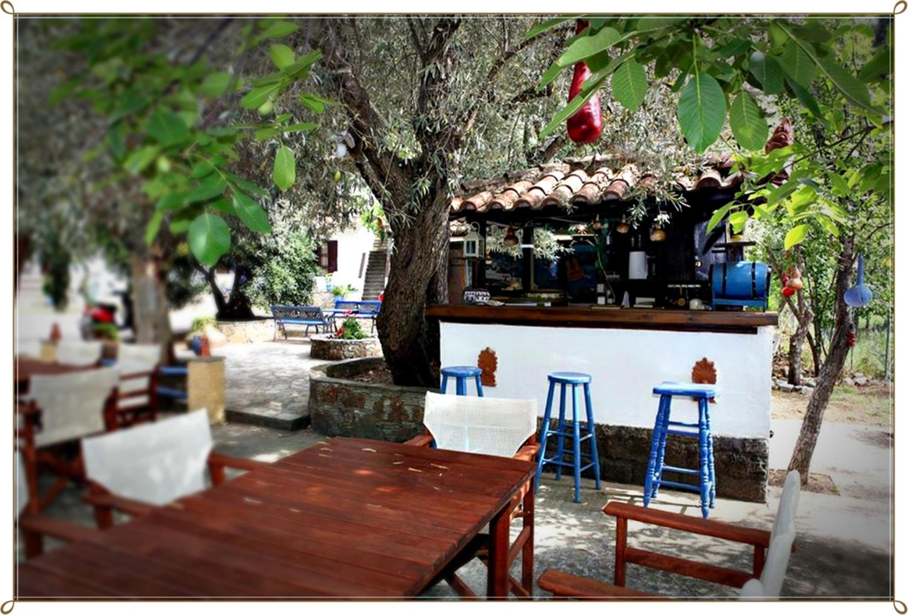 Spiros Rooms