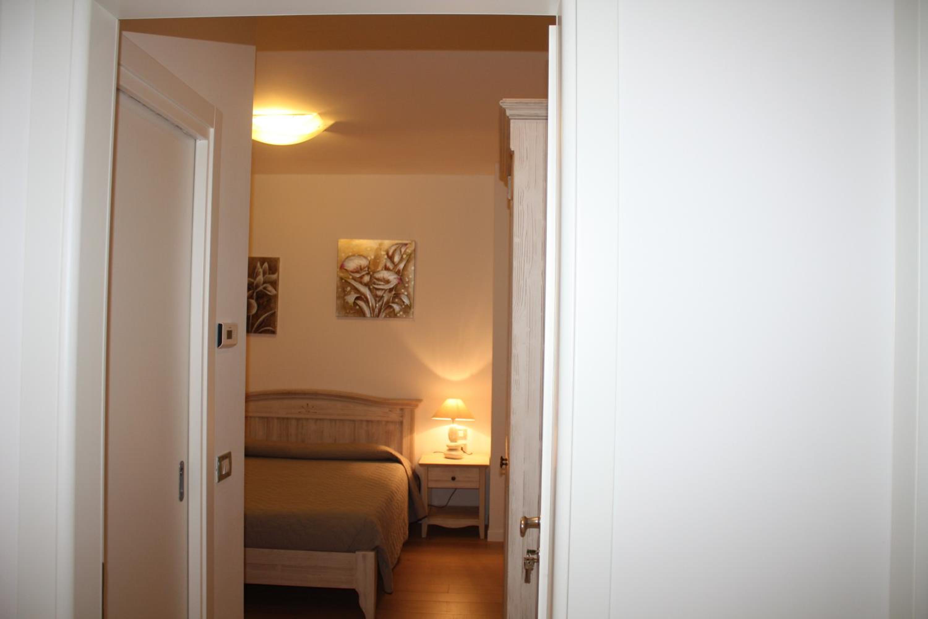 Elis' Rooms