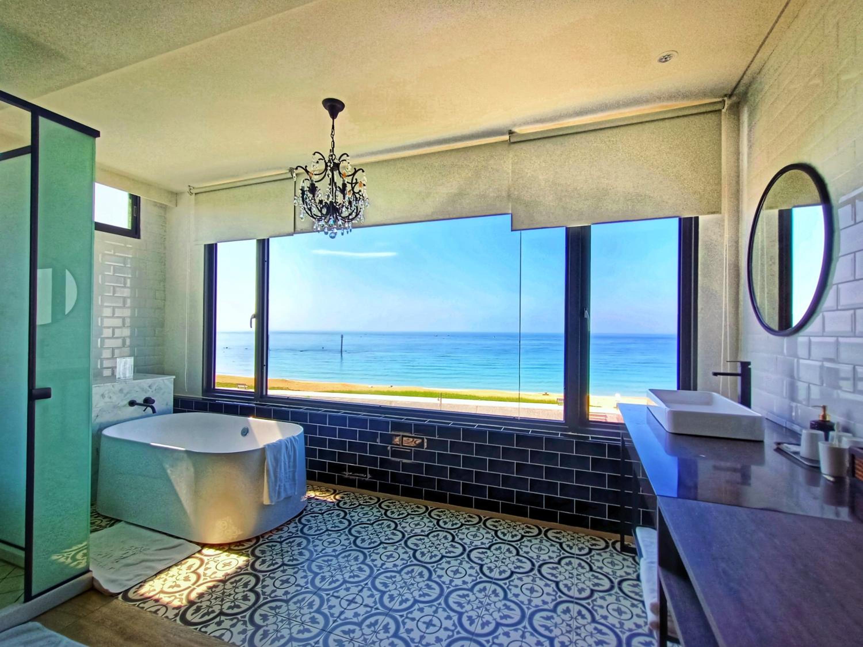 Beachcastle & Sea View Villa