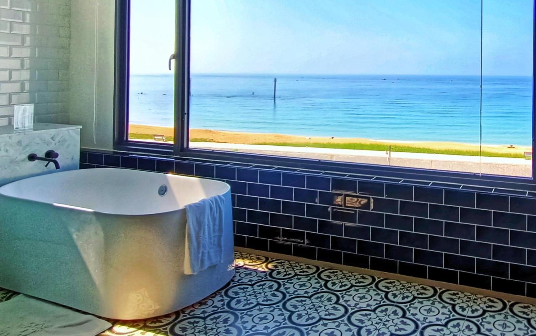Beachcastle & Sea View Villa