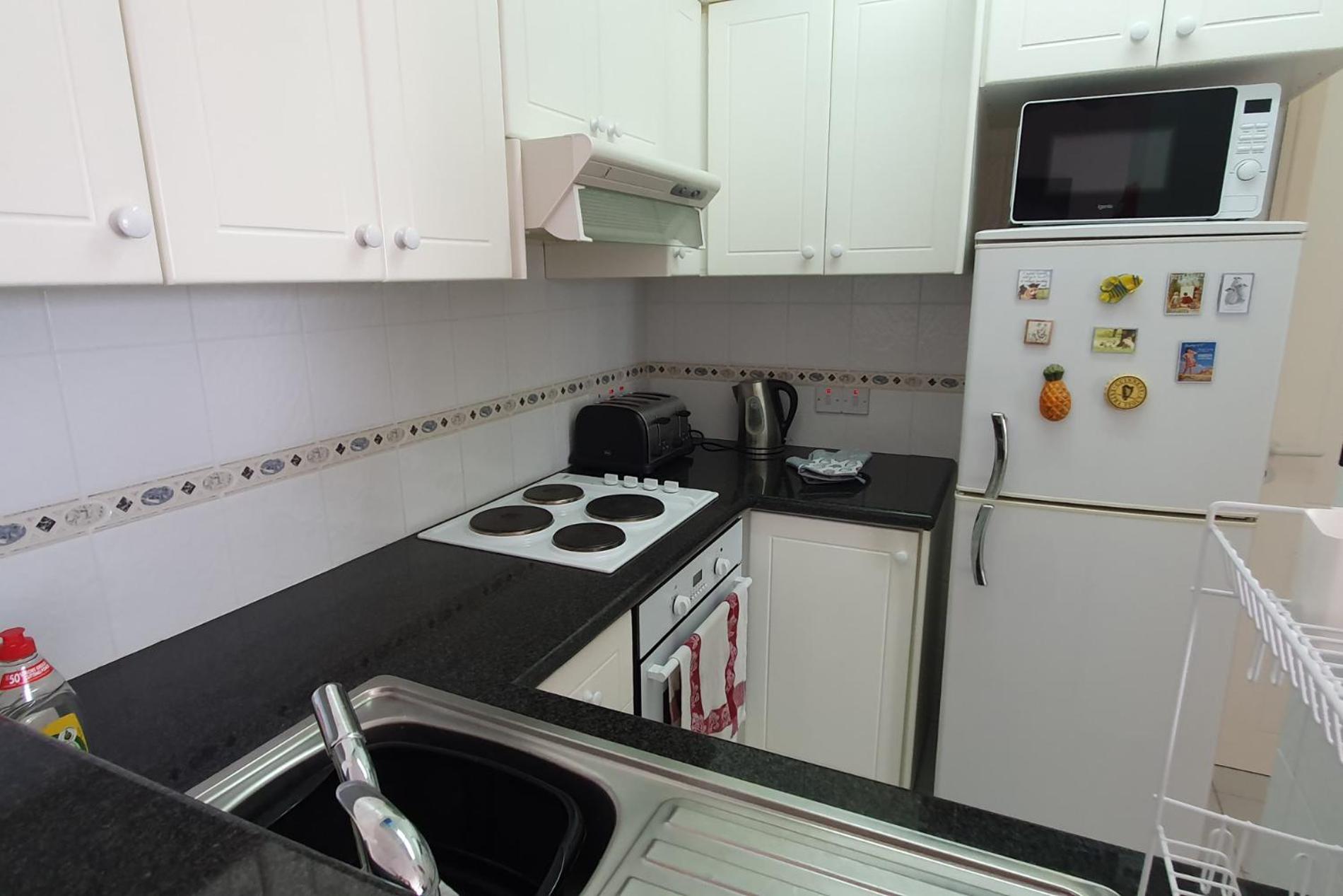 Lovely 1 bedroom apartment in Peyia Hills complex view 3