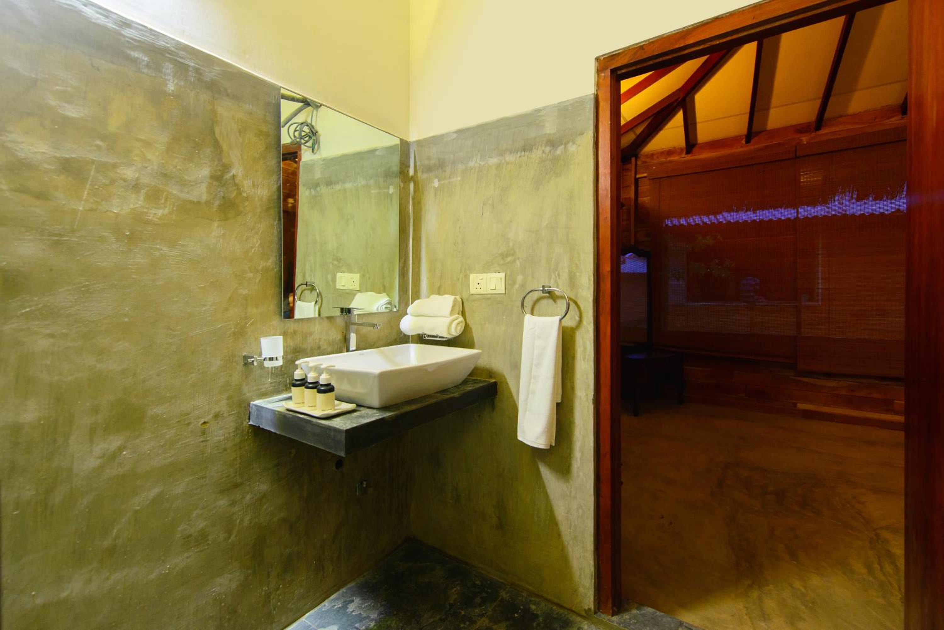 Karunakarala Ayurveda Resort, Waikkal - 24