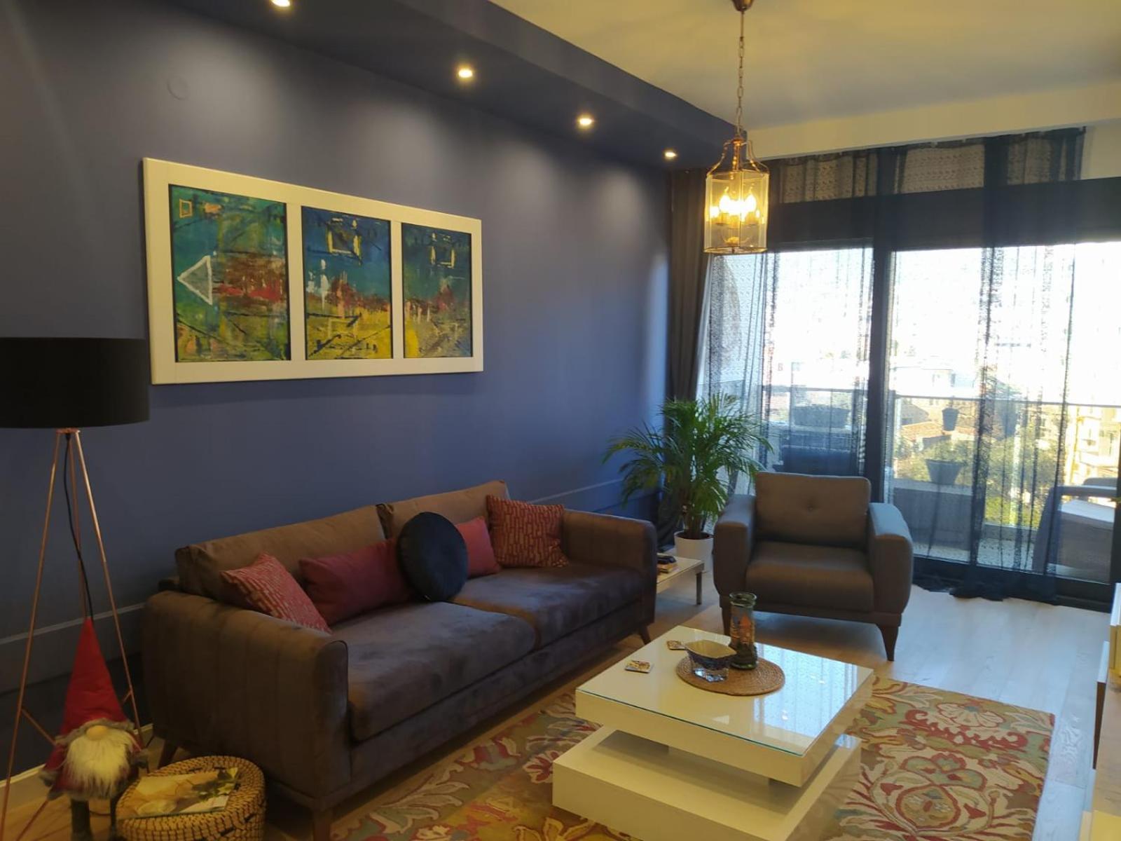 Soho City Apartment with Garage view 3