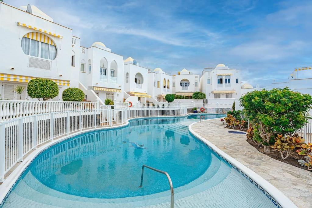 Large house with garden and direct access to the pool photo 2
