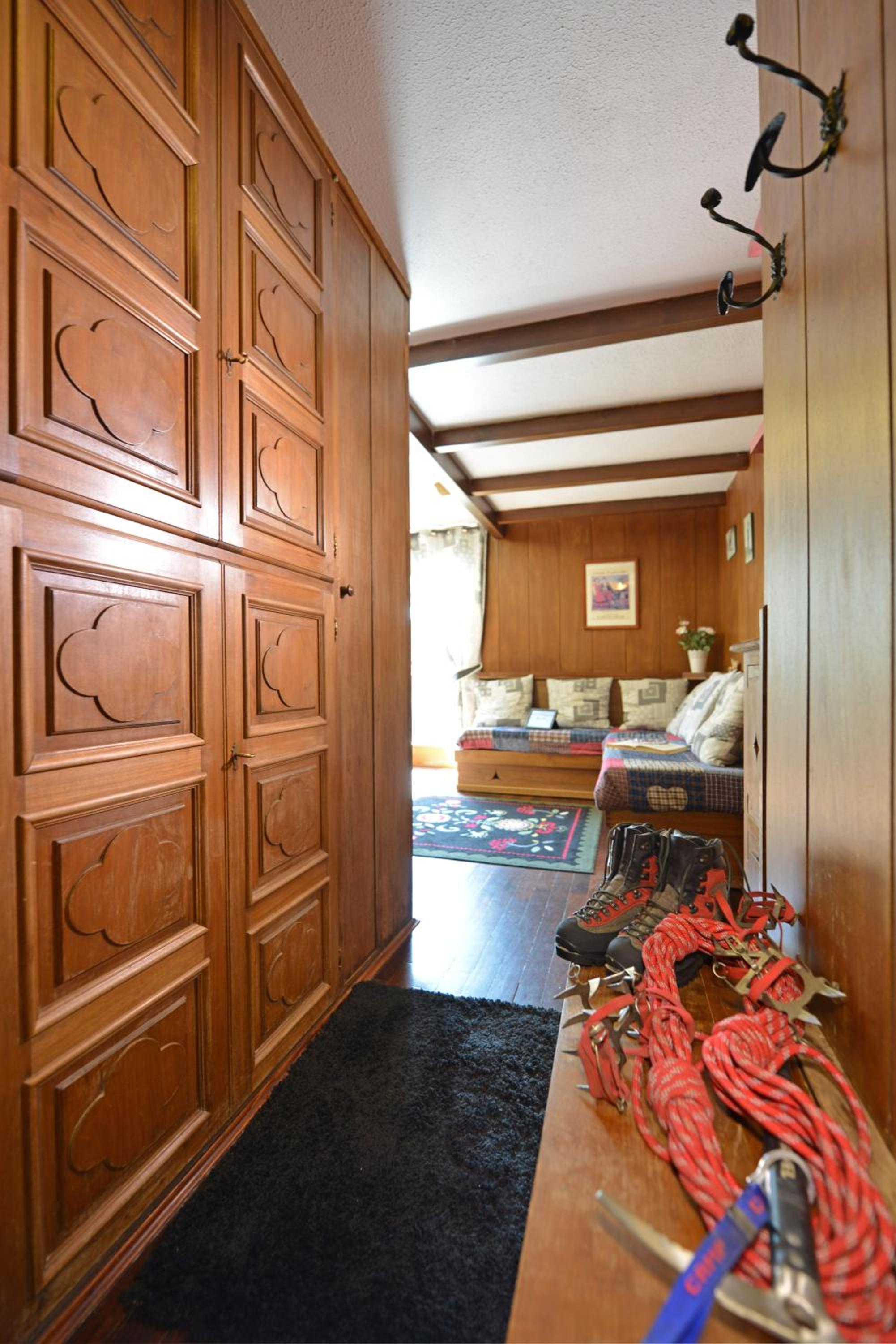 Cervino Valley House Rododendro