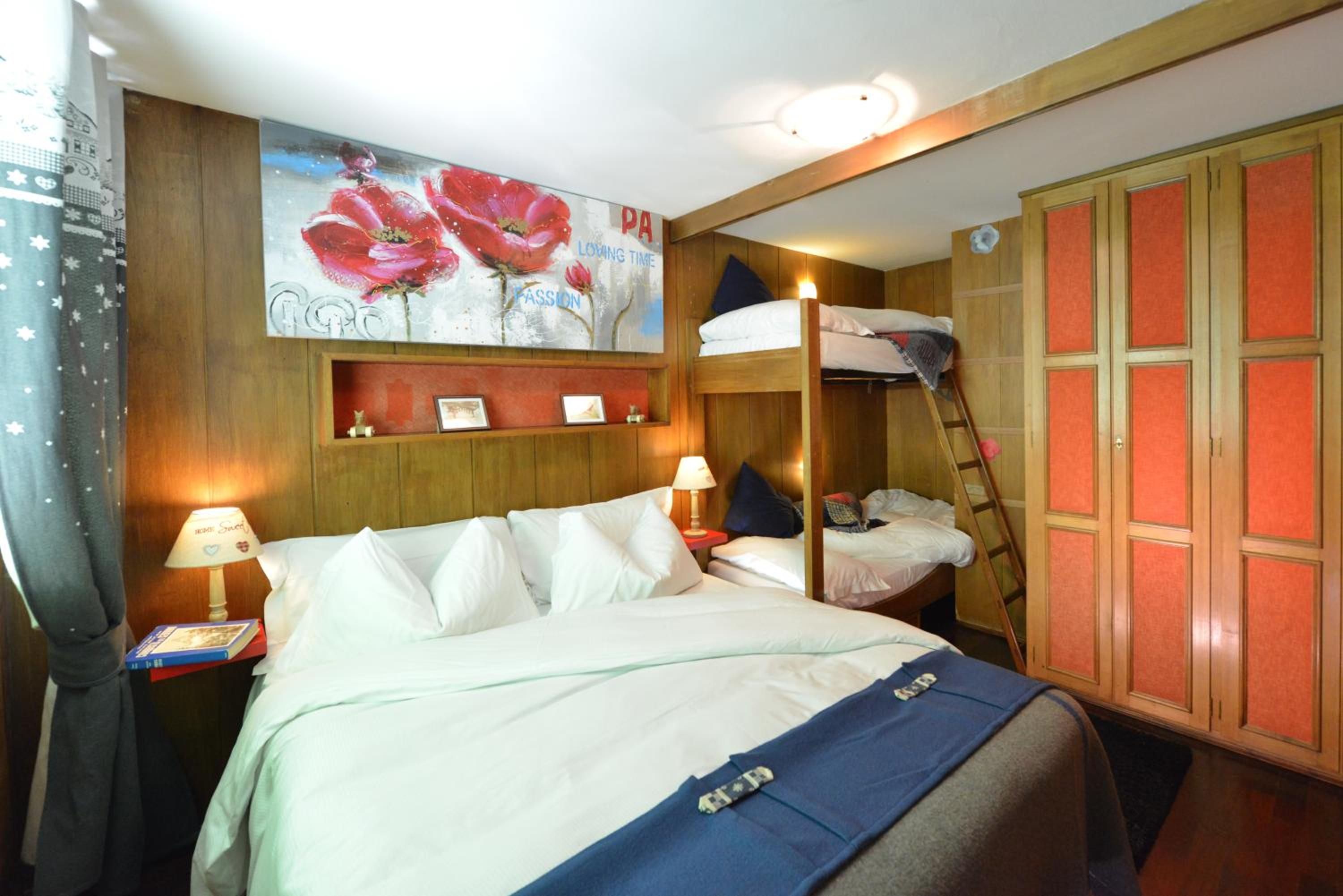 Cervino Valley House Rododendro