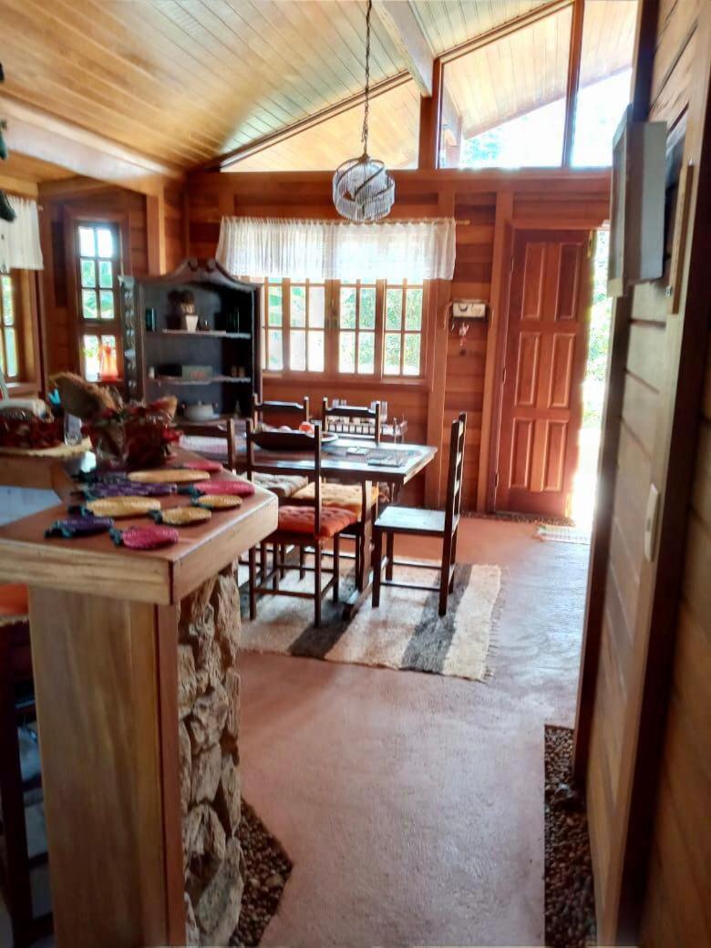 Confortável Casa de Campo em Condomínio Fechado